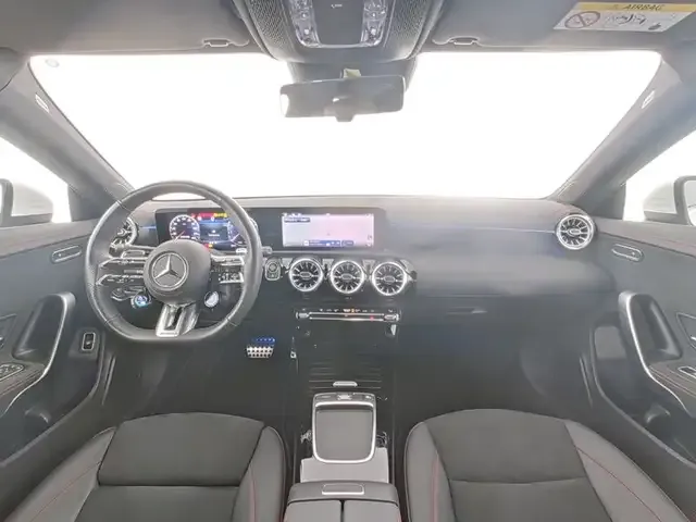 Mercedes-Benz CLA 35 AMG