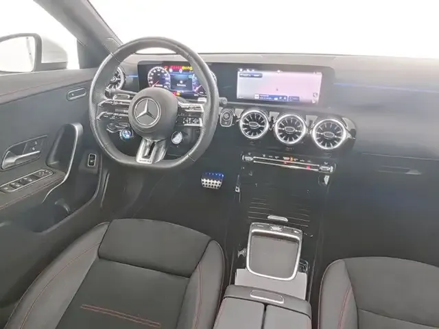 Mercedes-Benz CLA 35 AMG