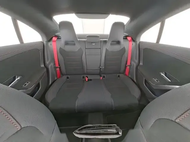 Mercedes-Benz CLA 35 AMG