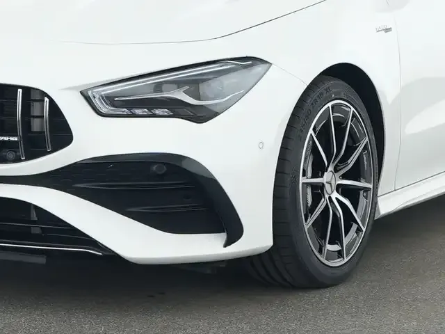 Mercedes-Benz CLA 35 AMG