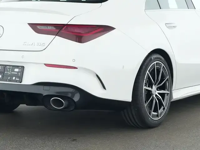 Mercedes-Benz CLA 35 AMG