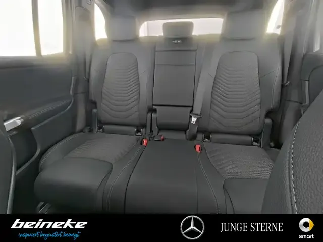 Mercedes-Benz EQB 300