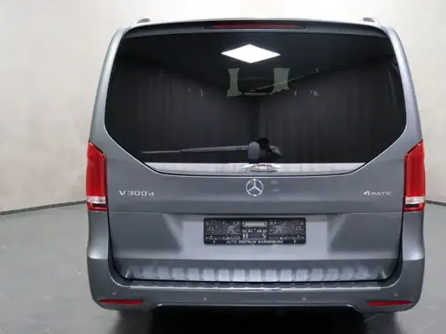 Mercedes-Benz Sonstiges