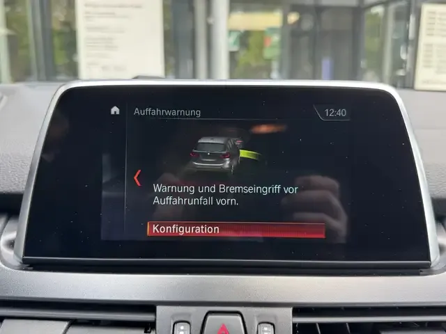 BMW 218