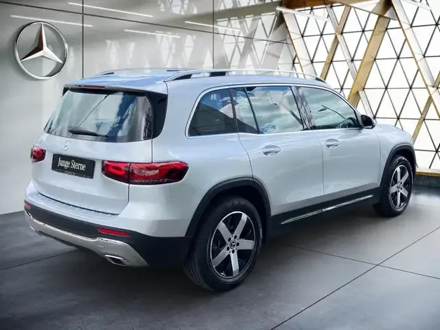 Mercedes-Benz GLB 250