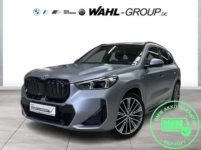 BMW iX1