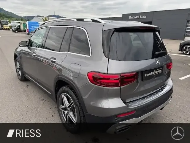 Mercedes-Benz GLB 200