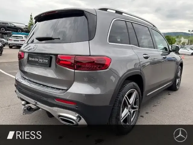 Mercedes-Benz GLB 200