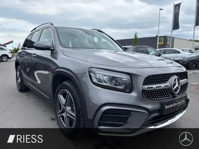 Mercedes-Benz GLB 200