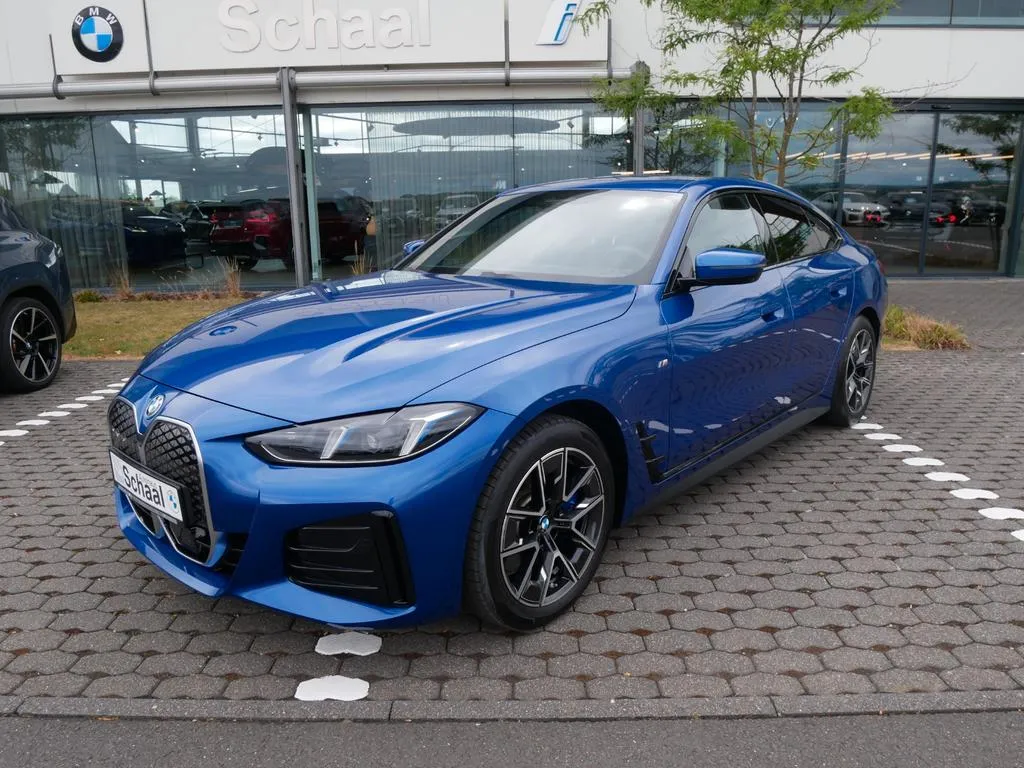 BMW i4