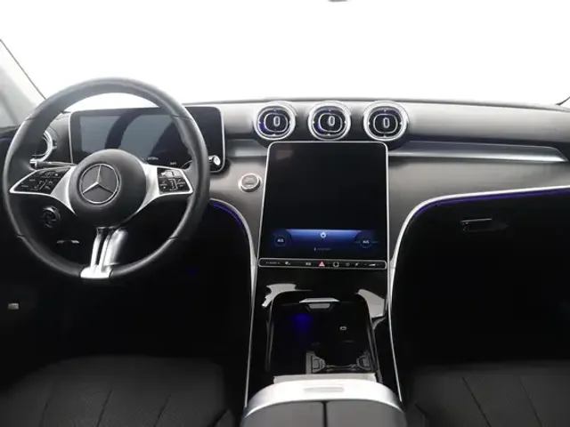 Mercedes-Benz CLE 200