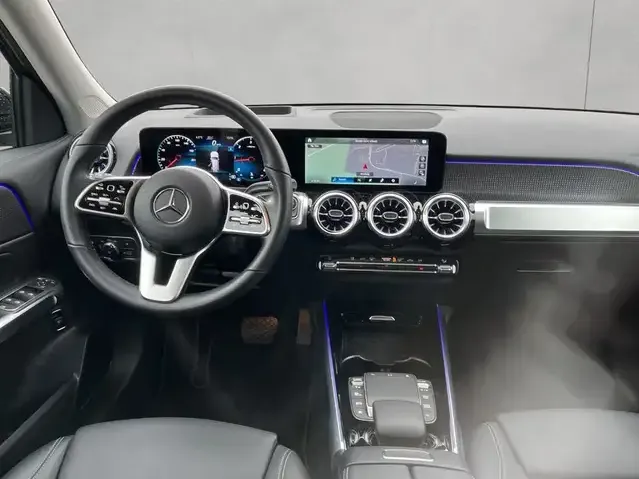 Mercedes-Benz GLB 200