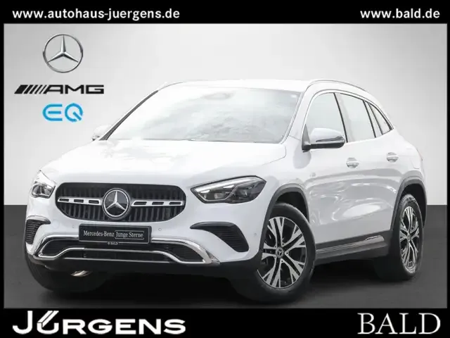 Mercedes-Benz GLA 220