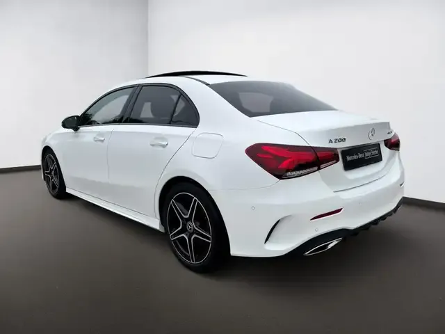 Mercedes-Benz A 200