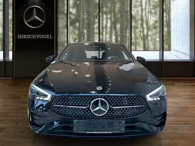 Mercedes-Benz CLA 220