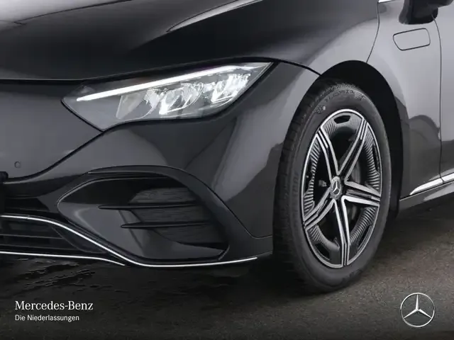 Mercedes-Benz EQE 300
