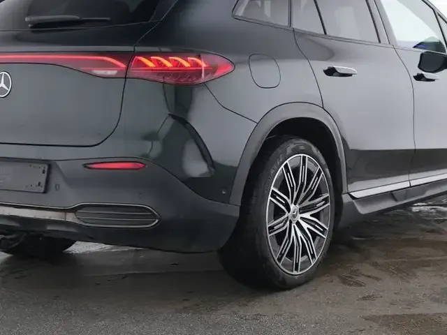 Mercedes-Benz EQE SUV