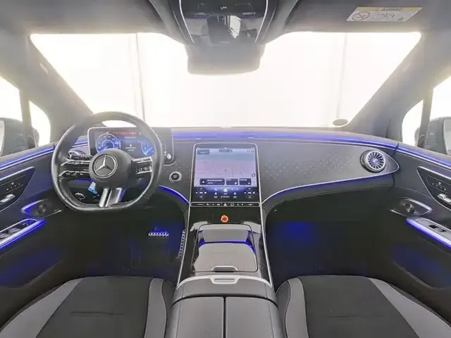 Mercedes-Benz EQE SUV