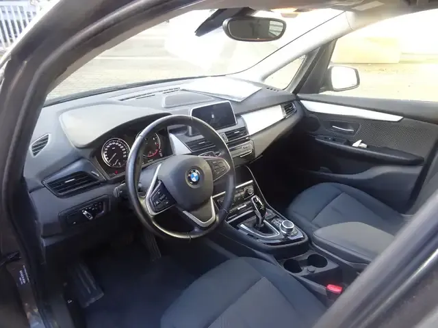BMW 220