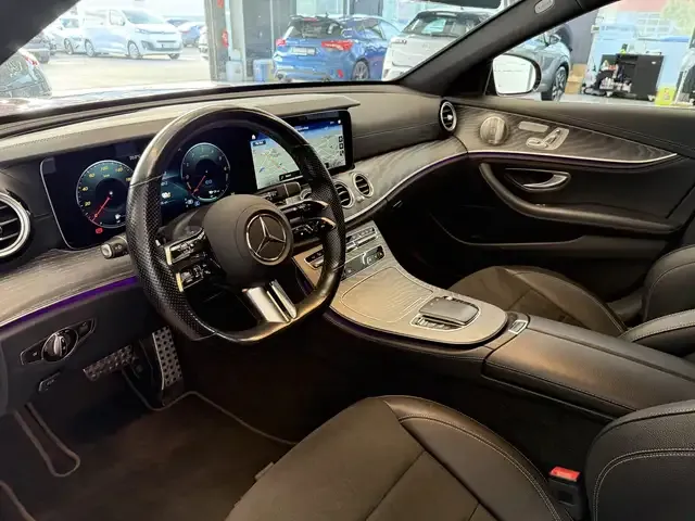 Mercedes-Benz E 300