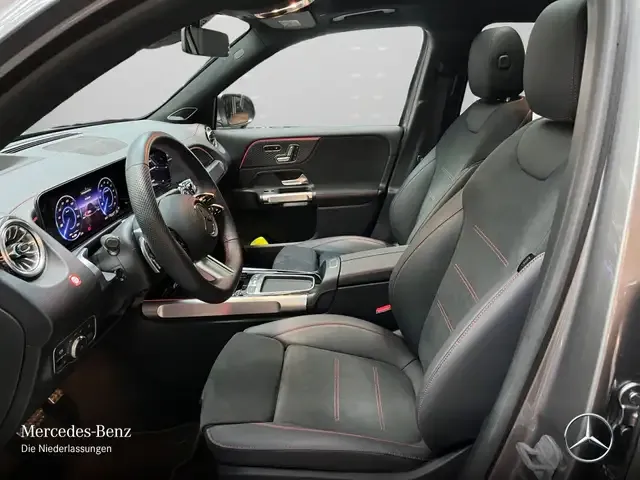 Mercedes-Benz EQB 300