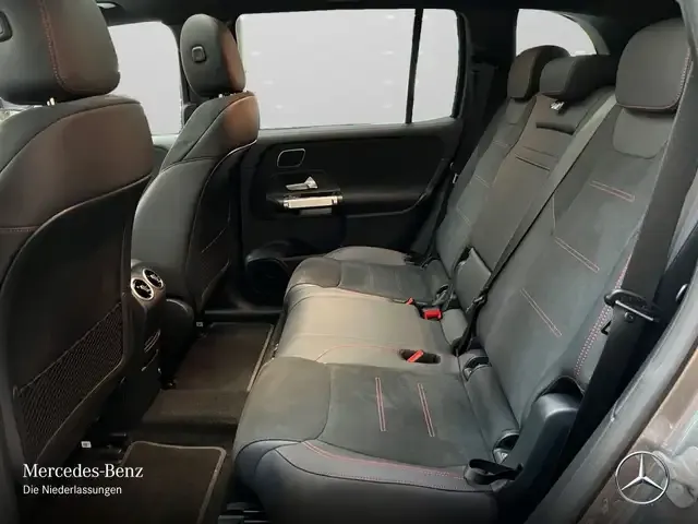 Mercedes-Benz EQB 300