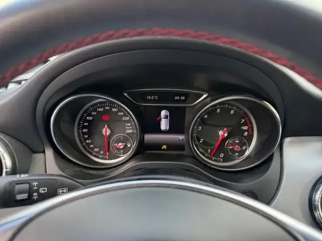 Mercedes-Benz CLA 200