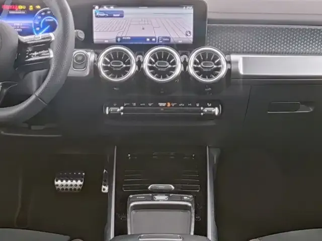 Mercedes-Benz EQB 300
