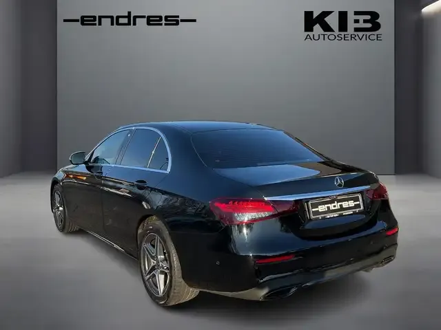 Mercedes-Benz E 300