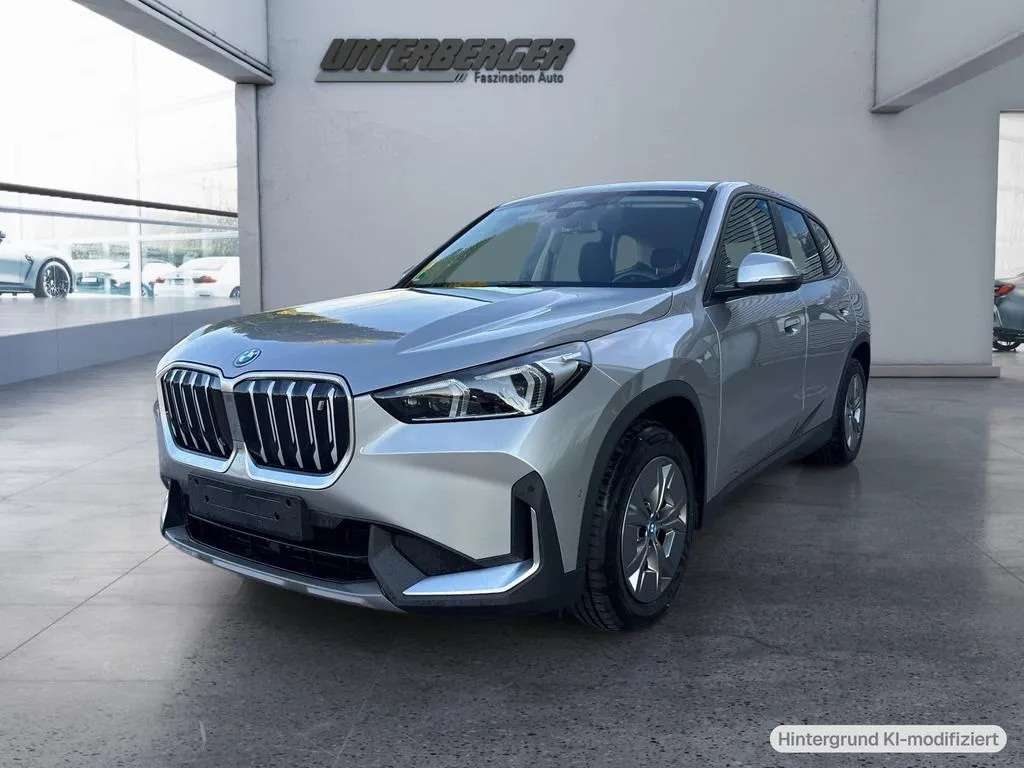 BMW iX1