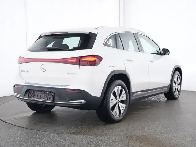 Mercedes-Benz EQA 350