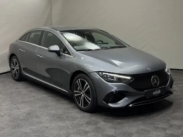 Mercedes-Benz EQE 300