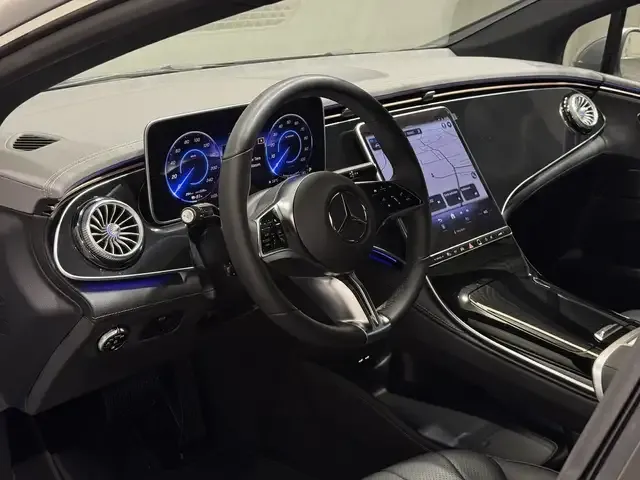 Mercedes-Benz EQE 300