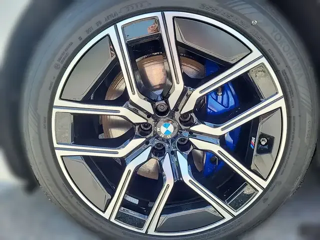 BMW 740