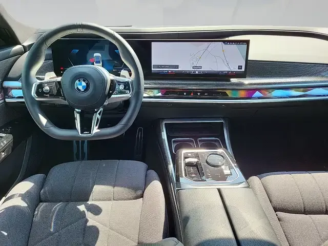 BMW 740