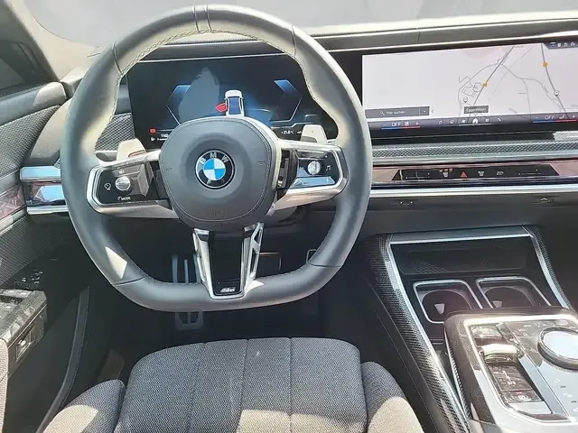 BMW 740