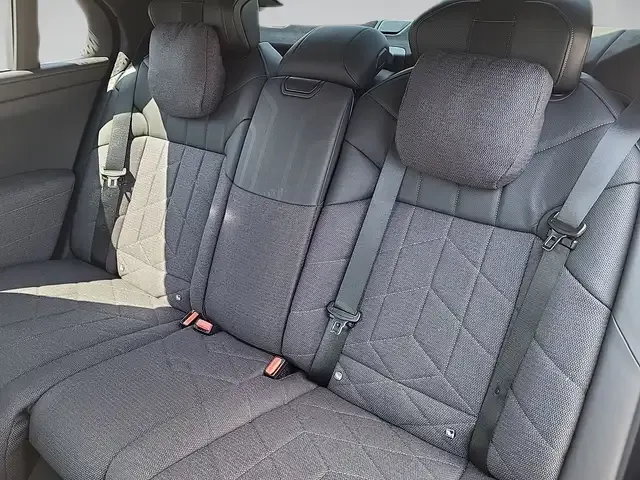 BMW 740