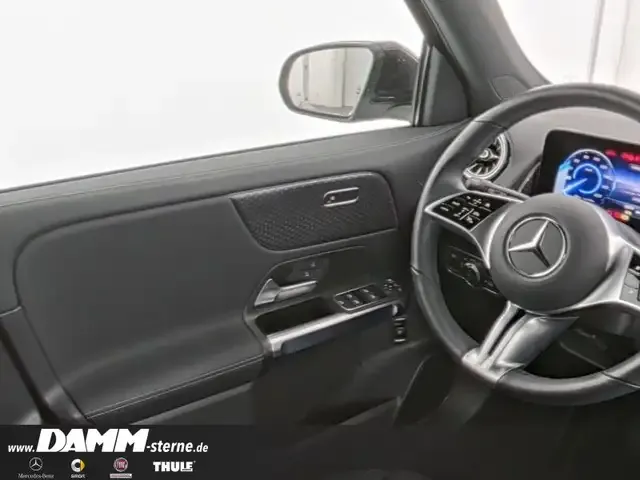 Mercedes-Benz EQB 300