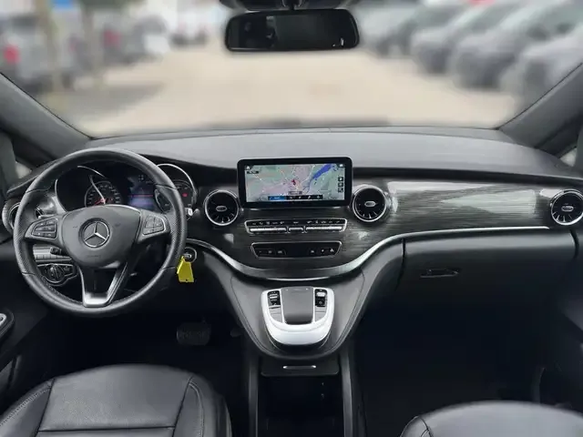 Mercedes-Benz EQV 300