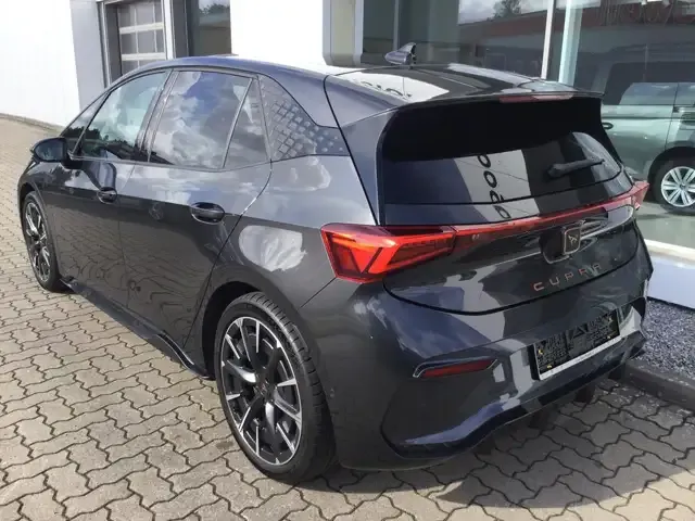 CUPRA Born