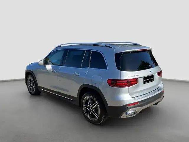 Mercedes-Benz GLB 200