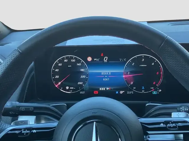 Mercedes-Benz GLB 200