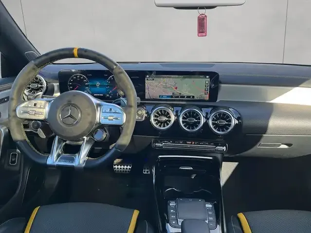 Mercedes-Benz CLA 45 AMG
