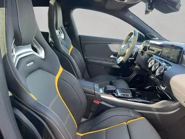 Mercedes-Benz CLA 45 AMG