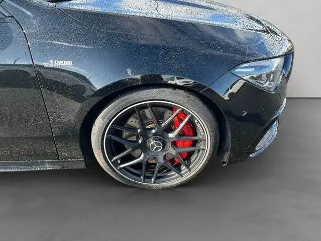 Mercedes-Benz CLA 45 AMG