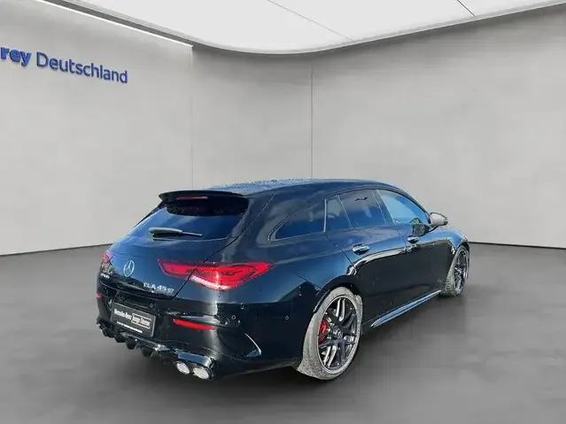 Mercedes-Benz CLA 45 AMG