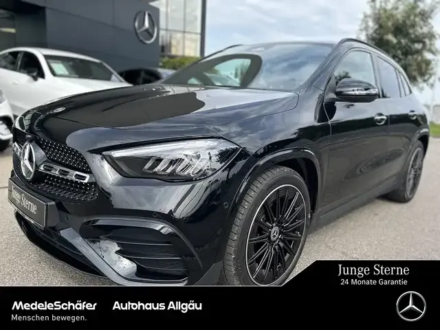 Mercedes-Benz GLA 200