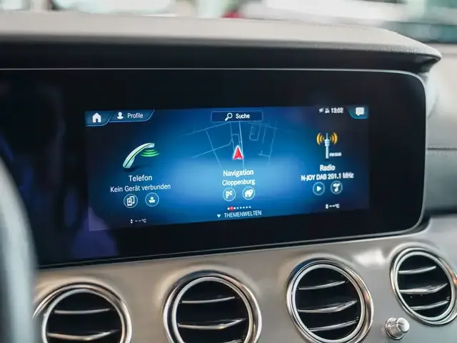 Mercedes-Benz E 220
