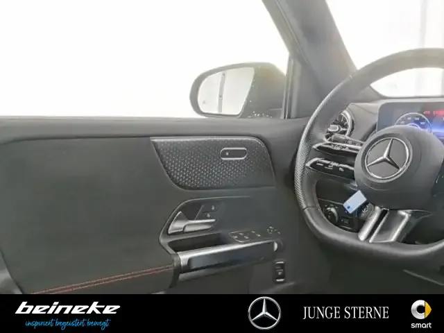 Mercedes-Benz EQB 350