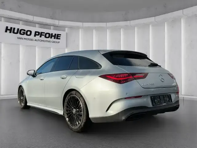 Mercedes-Benz CLA 200